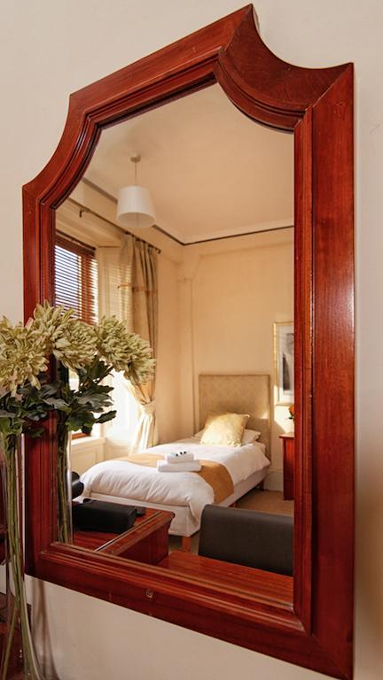 The Glenfarg Hotel Room photo